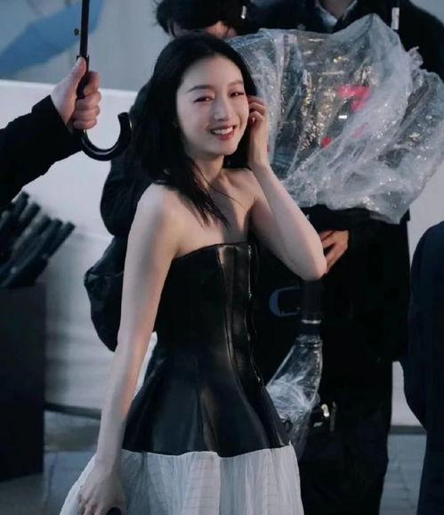 爆料周冬雨富婆视频,揭秘娱乐圈新晋豪门背后的故事 第1张 爆料周冬雨富婆视频,揭秘娱乐圈新晋豪门背后的故事 第1张